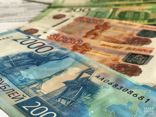 В Татарстане повысят размеры окладов госслужащим и работникам госорганов