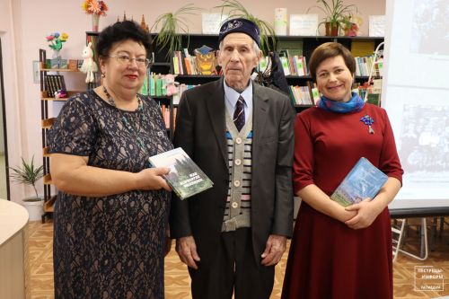 В Ленино-Кокушкино представили книгу к 100-летию школы