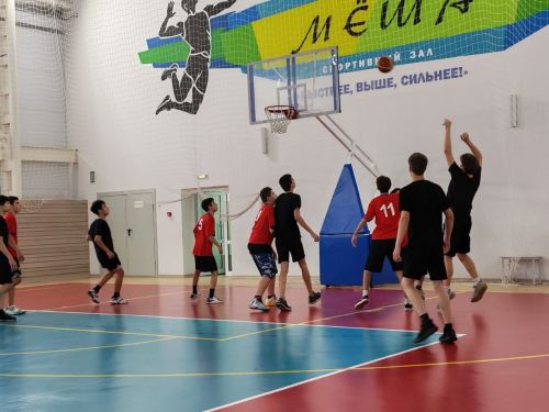 Стали известны чемпионы района по баскетболу