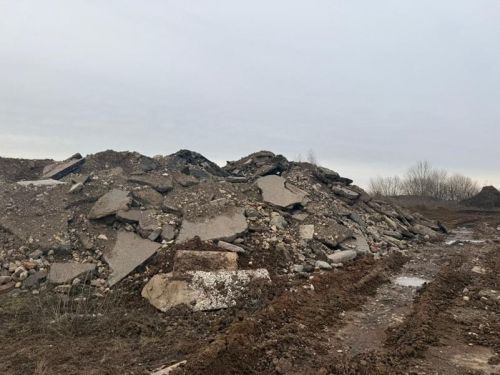 В Пестречинском районе обнаружили крупную свалку строительного мусора