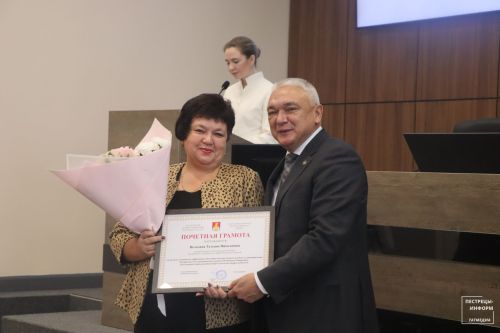В Пестрецах наградили отличившихся представителей района