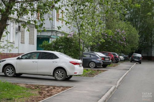 Какие автомобили запрещено парковать во дворах в Татарстане
