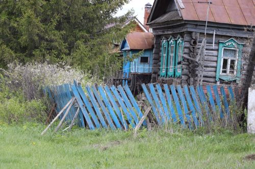 Пестречинцам напоминают об ответственности за состояние придомовой территории