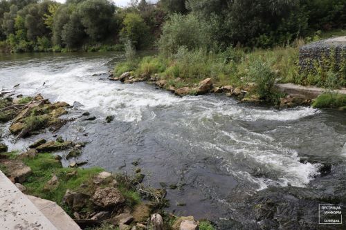 Начались работы по укреплению берегов реки Меша в Пестрецах