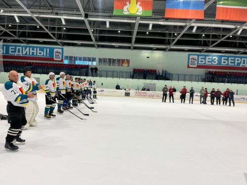 Ветераны хоккея открыли сезон в Пестрецах