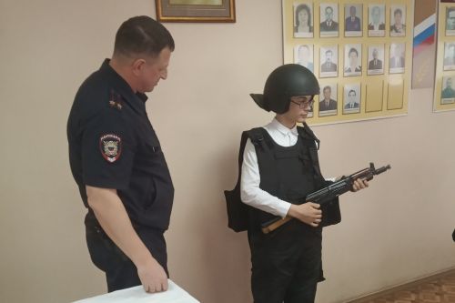 Подполковник полиции встретился с пестречинскими школьниками