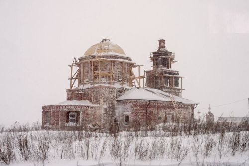 На храм Преображения Господня в Русской Серде возведут главки с крестами