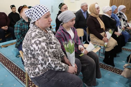 Питрәчтә һәлак булган геройларның әниләренә ифтар оештырдылар
