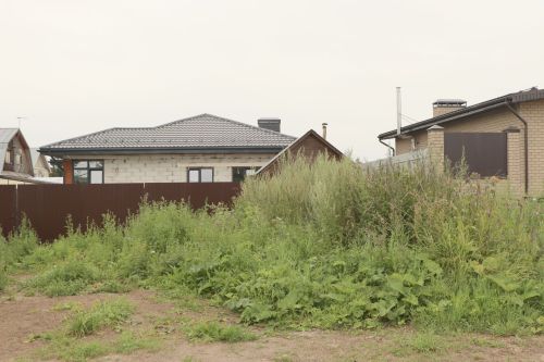 Пестречинцев призвали привести в порядок прилегающие к участкам территории