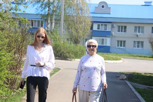 Пестречинская первая школа передала своему ветерану подарок от главы района