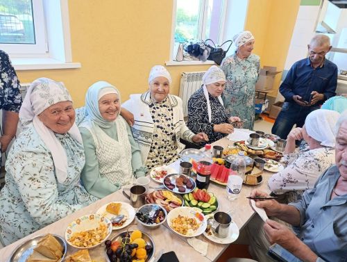 В Шалинской школе встретились одноклассники спустя 50 лет