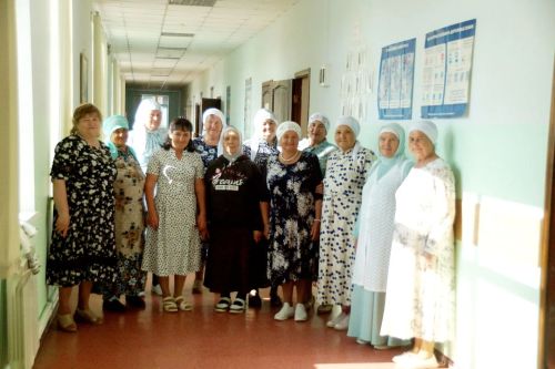 В Шалинской школе встретились одноклассники спустя 50 лет