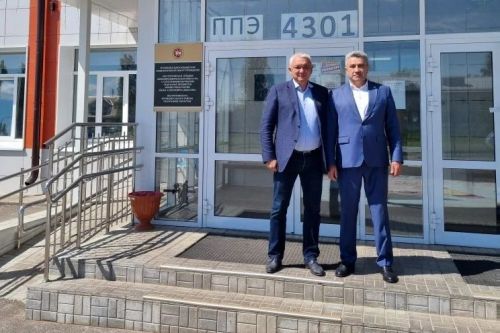 Министр образования РТ проверил ход ОГЭ по русскому языку в пестречинской школе