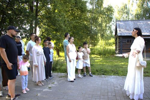 СВО ветераннары һәм аларның гаиләләре өчен «Ленино-Кокушкино» музее буйлап экскурсия үткәрделәр