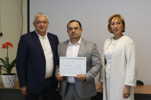 Район үзәк хастаханәсендә ТР Электрон мактау тактасы лауреатларына таныклыклар тапшырдылар