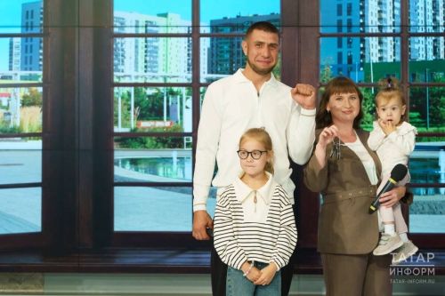 Победительнице фотоконкурса из Пестречинского района вручили автомобиль в эфире ТНВ