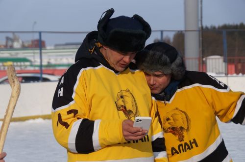 Турнир по хоккею на валенках