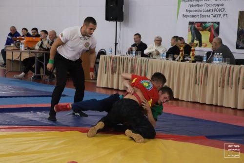 Фәйзерахман Сафин истәлегенә көрәш буенча турнир