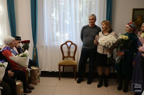 Гаиләләрне хөрмәтләү