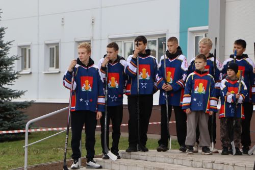 Окрытие ледового дворца после ремонта