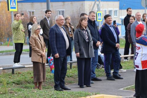 Окрытие ледового дворца после ремонта