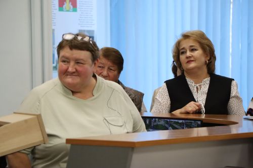 Окрытие ледового дворца после ремонта