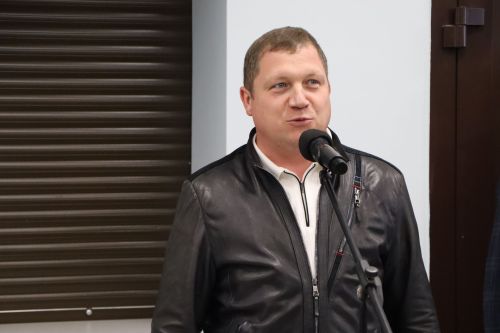 Окрытие ледового дворца после ремонта