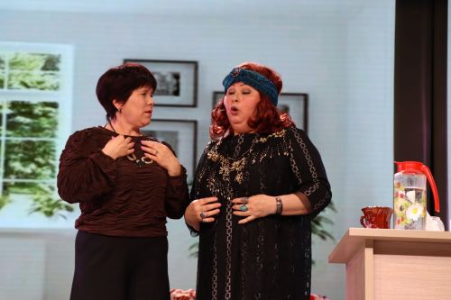 «Күрәзәче Зөлфирә» һәм «Кайнана» комедияләре