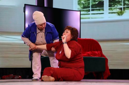 «Күрәзәче Зөлфирә» һәм «Кайнана» комедияләре