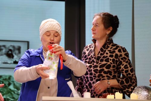 «Күрәзәче Зөлфирә» һәм «Кайнана» комедияләре