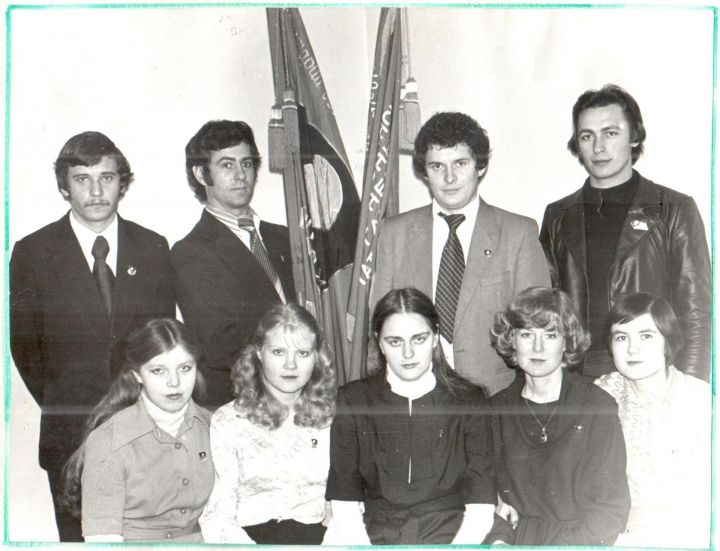 Райком комсомола. Калязинский райком Комсомола. Бауманский райком ВЛКСМ Казань. Василеостровский райком Комсомола Эмма. Вахитовский райком ВЛКСМ Казань-.