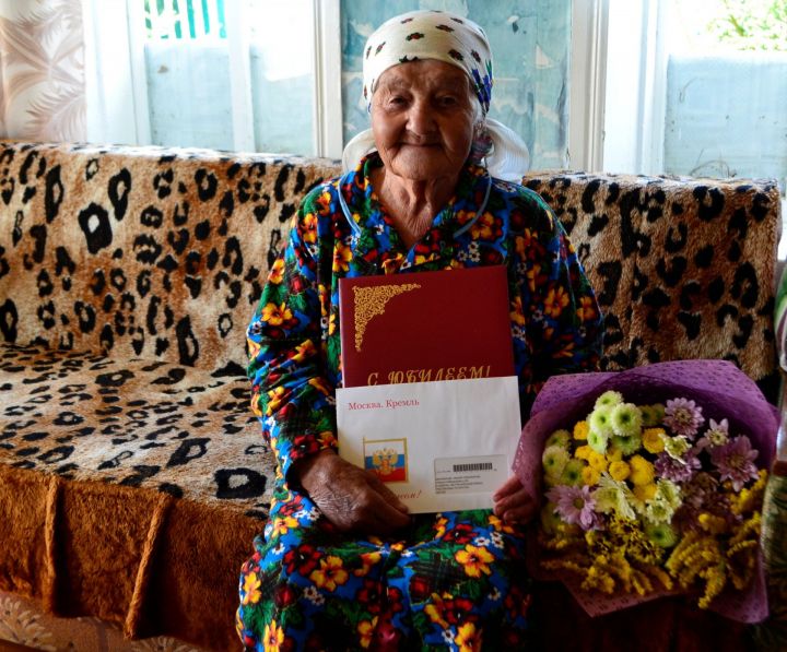 Районда яшәүче Мария Михайлова 90 яшьлек юбилеен билгеләп үтте