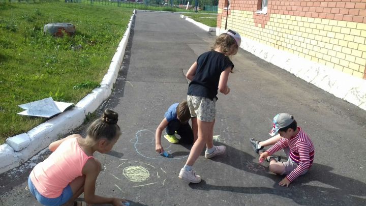 Дети села Шигалеево нарисовали лето