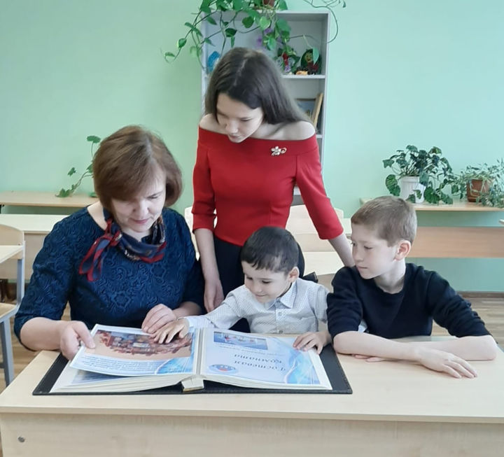 «Балалар янәшәсендә булуыма шатмын»