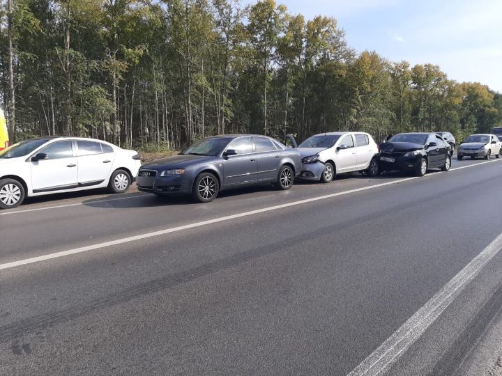 Четыре машины столкнулись на пестречинской автодороге