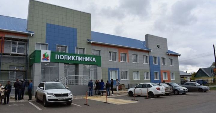Ак халатлы шәфкать ияләре