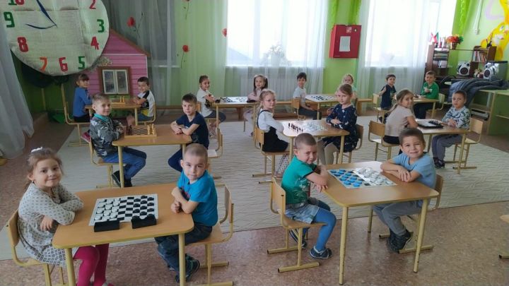 Воспитанники пестречинского детского сада поучаствовали в турнире по шахматам и шашкам