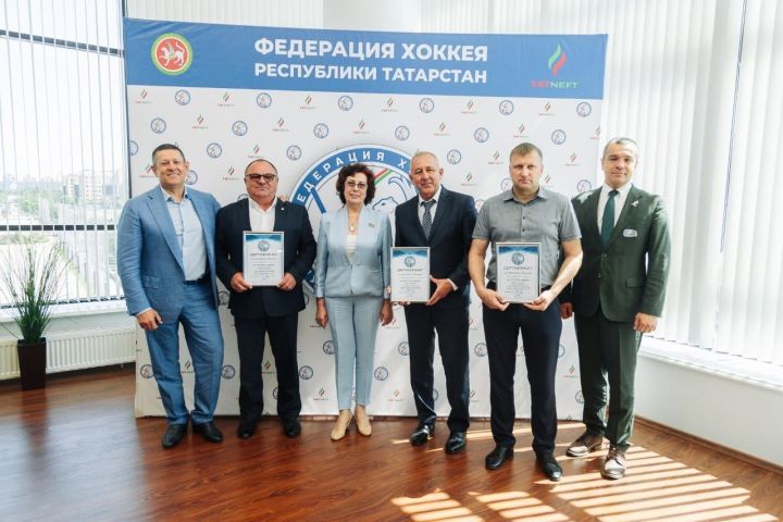 Питрәч комплекслы спорт мәктәбе сертификат белән бүләкләнде