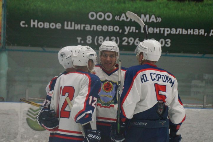Питрәч хоккейчылары ПЛХЛ чемпионатын җиңелүдән башлады