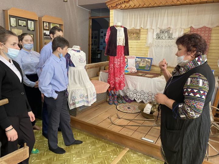 Укучылар Питрәч районы халкының мәдәни мирасы белән таныштылар