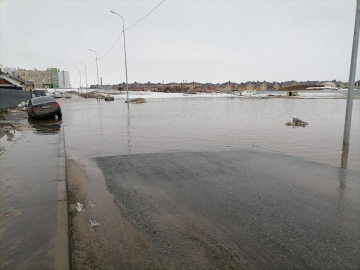 В Куюках принимают меры из-за затопления территории возле школы