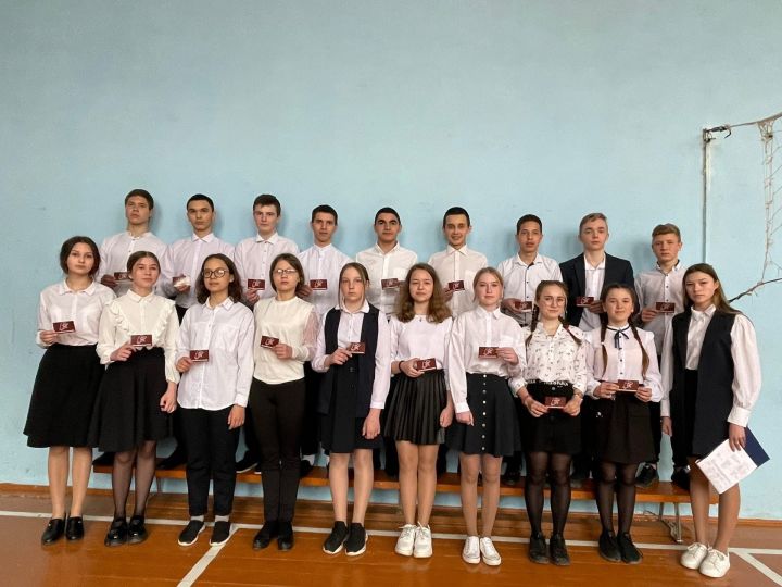 21 кулаевского школьника приняли в юнармейцы