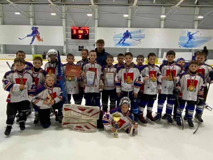 Пестречинские хоккеисты заняли второе место в турнире ко Дню Победы