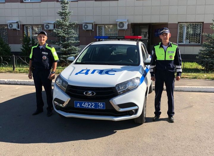 Пестречинские автоинспекторы помогли вовремя доставить беременную в роддом