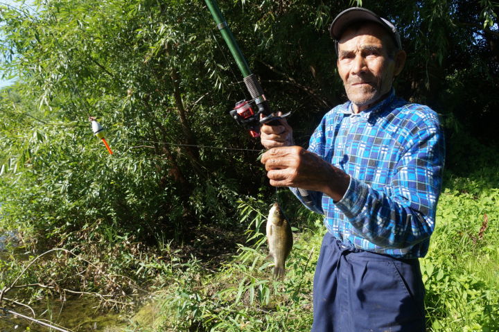 Пестречинец в 90 лет ходит на рыбалку и за ягодами