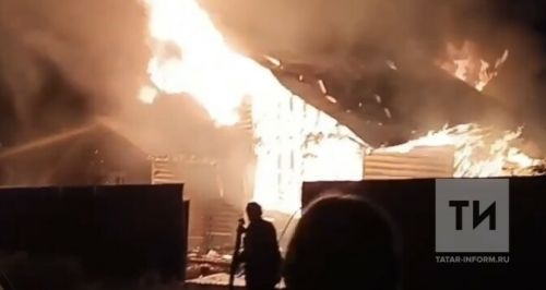 Пожар уничтожил жилой дом и баню в селе Гильдеево