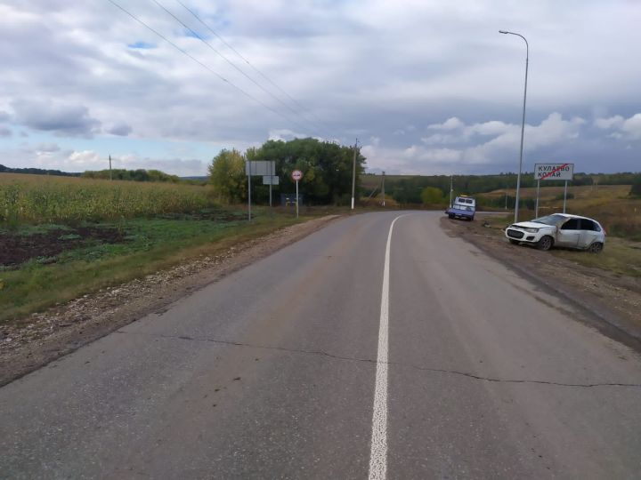 В Пестречинском районе на трассе М-7 водитель наехал на столб
