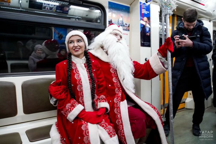 Работу казанского метро, троллейбусов и трамваев продлили в новогоднюю ночь