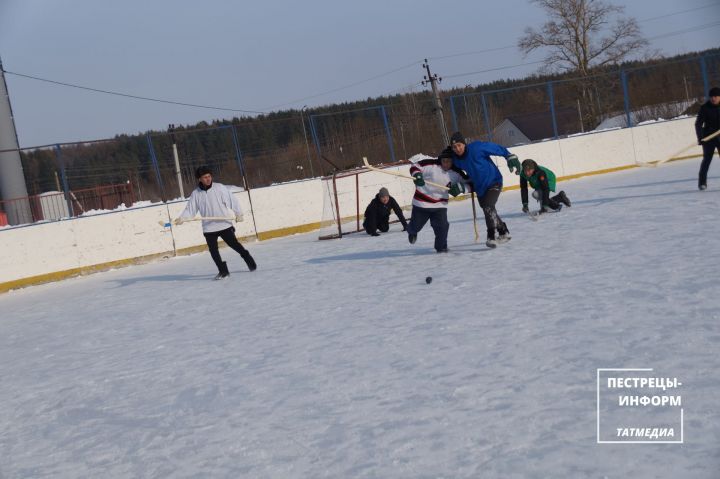 В субботу в селе Шали пройдет открытое первенство по хоккею в валенках