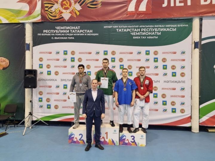 Пестречинские спортсмены одержали победу в чемпионате РТ по борьбе на поясах